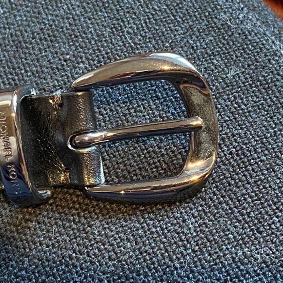 Michael Kors Black Leather Link Belt - Picture 5 of 9